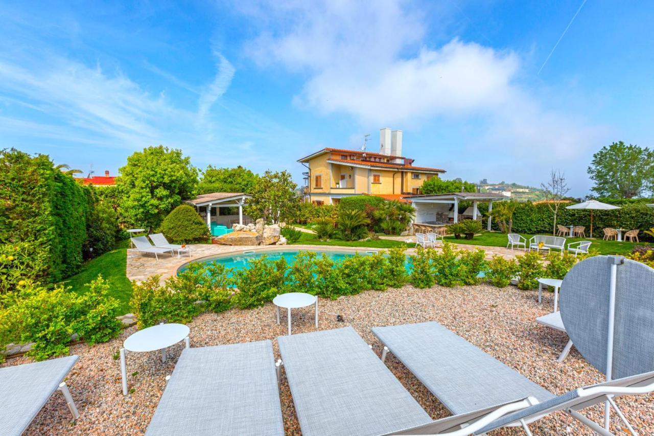 Amore Rentals - Resort Ravenna - Villa Cavaliere Масса-Лубренсе Екстер'єр фото
